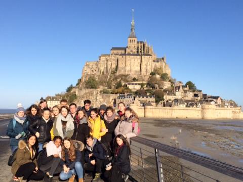 Die Lamballe-Fahrer am Mont-Saint-Michel